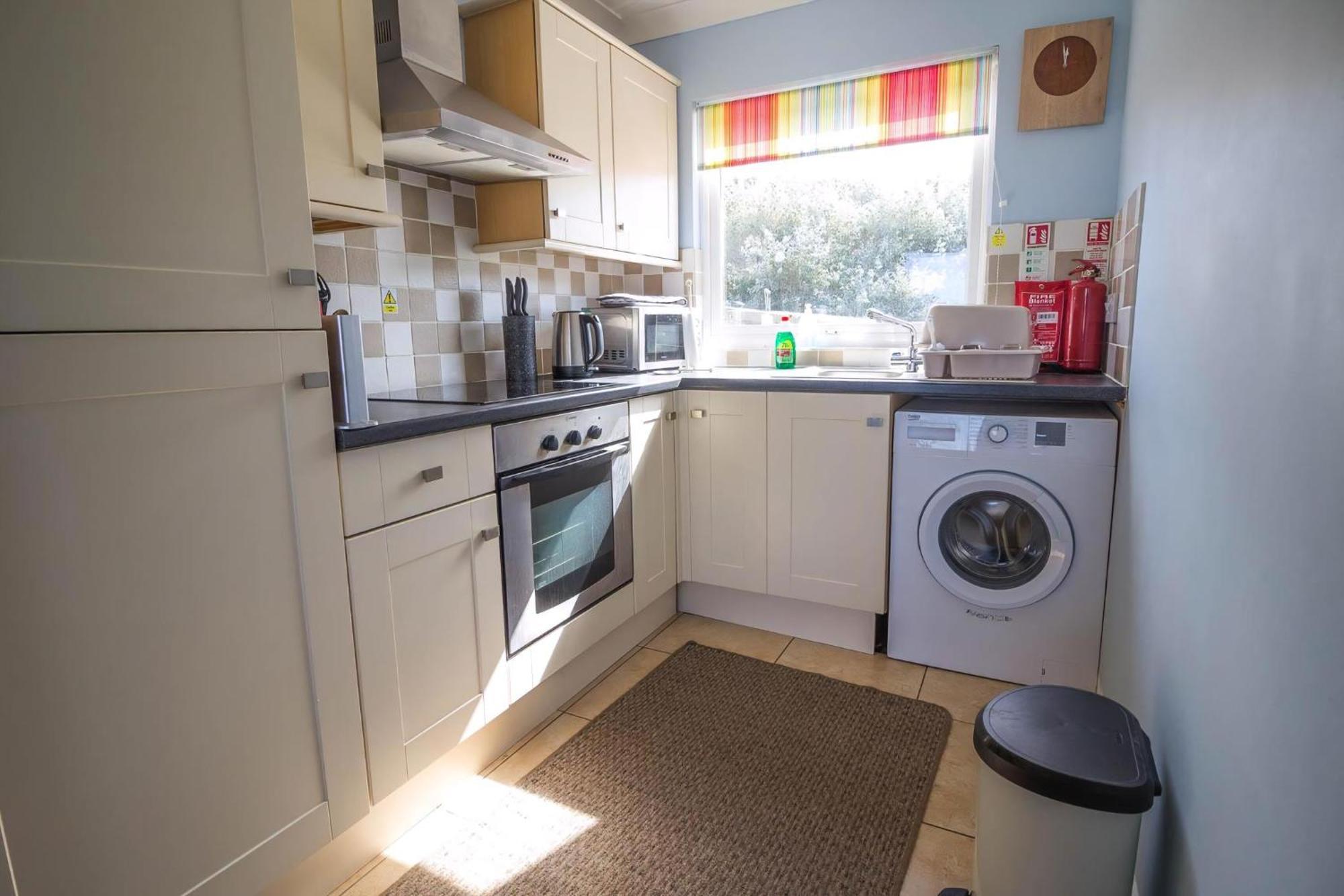 Chalet For Hire At Rainbows End Near A Beautiful Norfolk Beach Ref 31039R Bacton  ภายนอก รูปภาพ